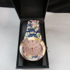 Jessica Carlyle Watch